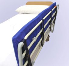 Protector acolchado barandillas cama